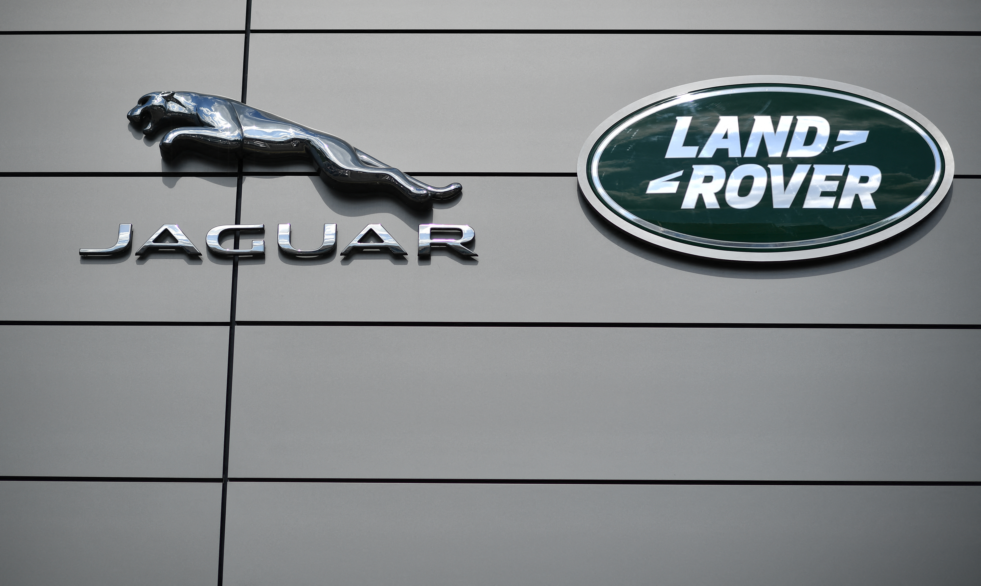 BRITAIN-INDIA-HEALTH-VIRUS-POLITICS-AUTO-JAGUAR LAND ROVER